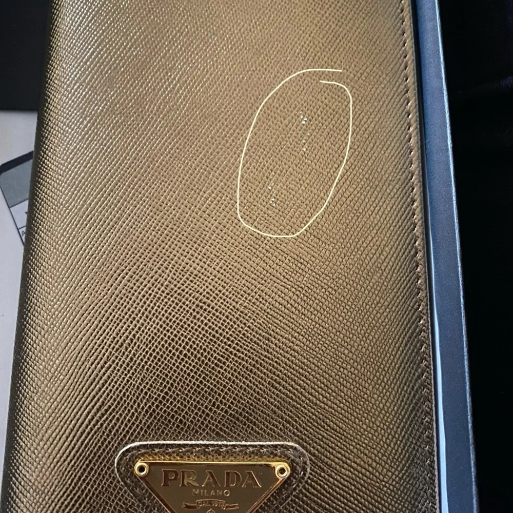 SOLD!💎Prada Saffiano Bronze Wallet-EUC - Picture 14 of 15